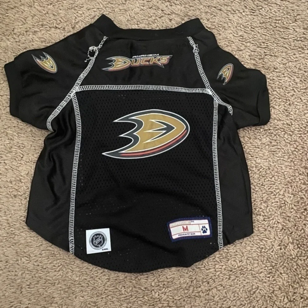 Anaheim Ducks Official NHL Dog Jersey — Black Hockey Medium M